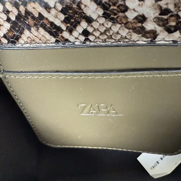 Zara Black and Cream Snakeskin Crossbody Bag - Picture 6 of 6